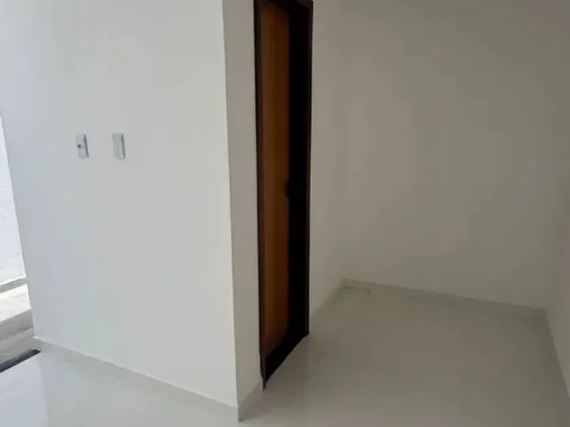 Imagem 8: Vendo Exatamente Casa, com Localização Privilegiada