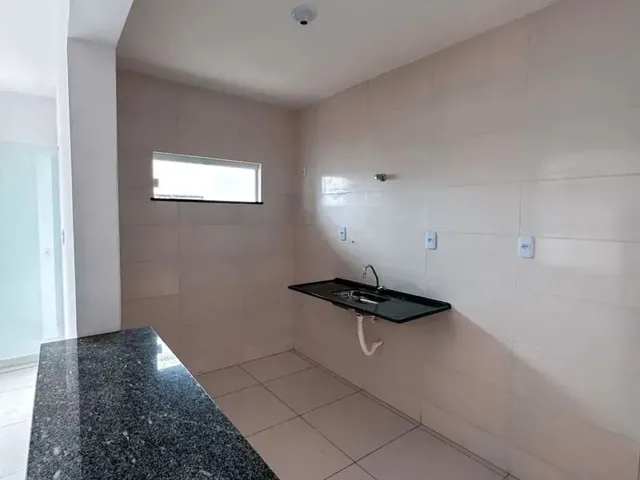 Imagem 6: Casa Nova 2/4 com Corredor Lateral Pronta para Morar no Mangabeira