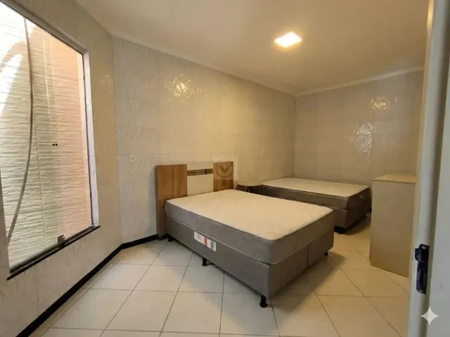 Imagem 4: Casa Impecável no Marianga com Lazer Completo e 2 Garagens Independentes!