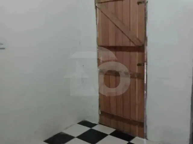 Imagem: Casa com Suíte e Quintal para Ampliação
