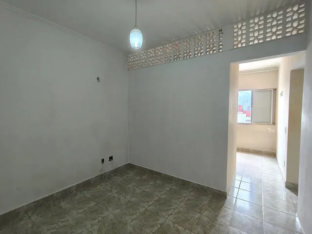 Imagem: Alugo Kitnetão com Divisória-Centro