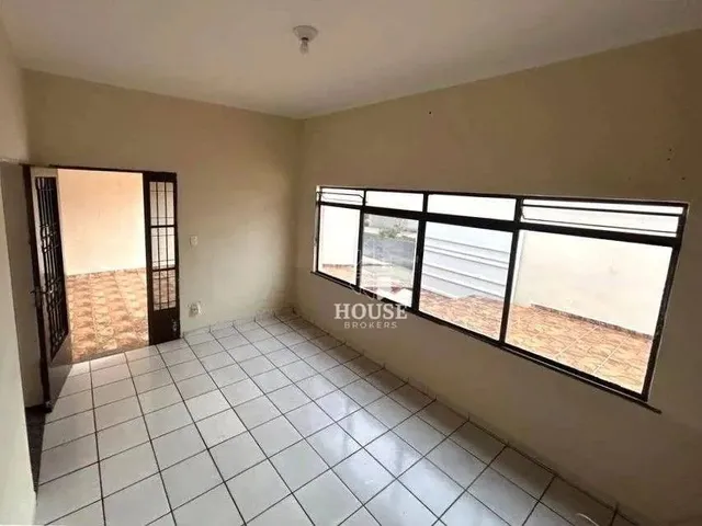 Imagem: Casa com 3 Dormitórios para Alugar, 110