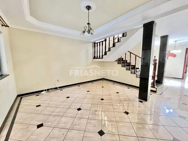 Imagem 9: Casa para Alugar Ou Vender com 2 Quartos e 1 Suíte, 2 Vagas