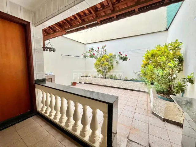 Imagem 7: Casa para Alugar Ou Vender com 2 Quartos e 1 Suíte, 2 Vagas