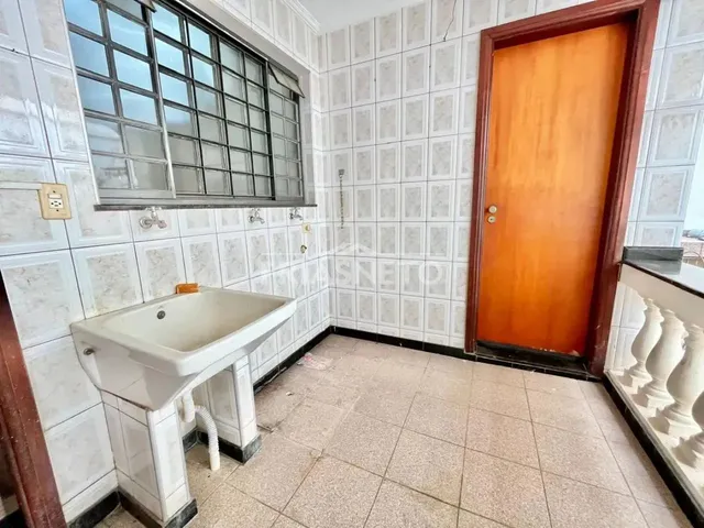Imagem 15: Casa para Alugar Ou Vender com 2 Quartos e 1 Suíte, 2 Vagas
