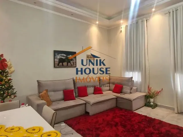 Imagem: A casa em condomínio possui 3 Dormitórios, 3 Suítes, 3