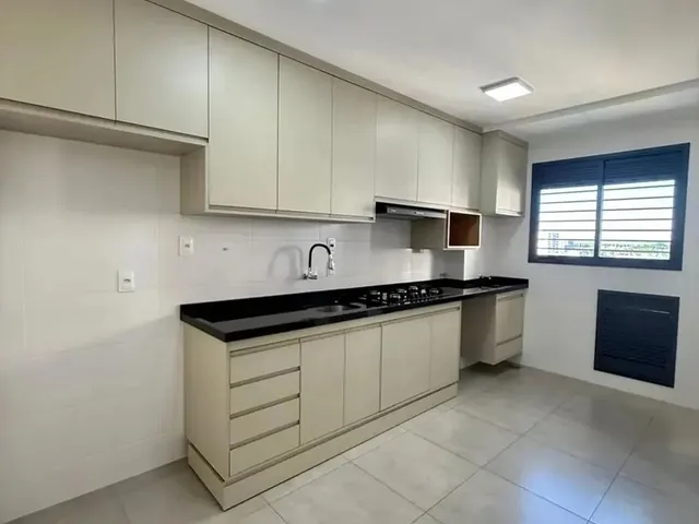 Imagem: O apartamento possui 3 Dormitórios, 1 Suíte, 2 Banheiros,