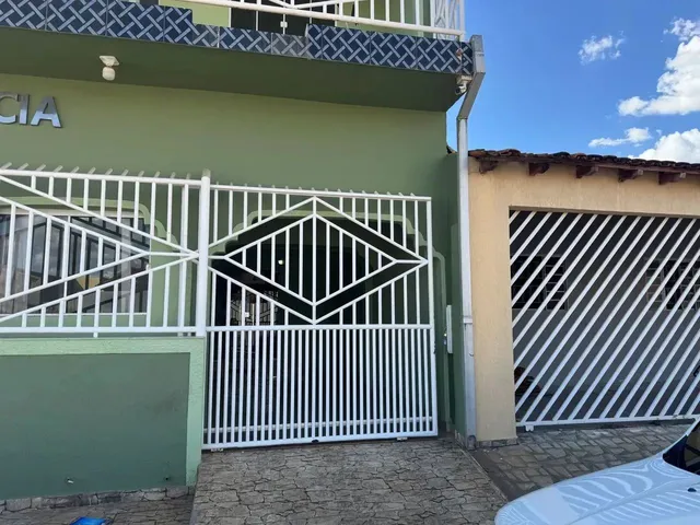 Imagem: Casa Pública, 2 Quartos, Semi-Mobiliada