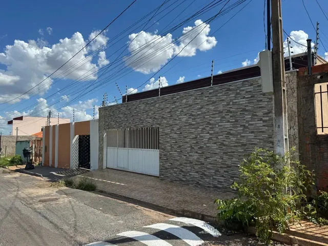 Imagem: Casa Pública, 3 Quartos, Semi-Mobiliado