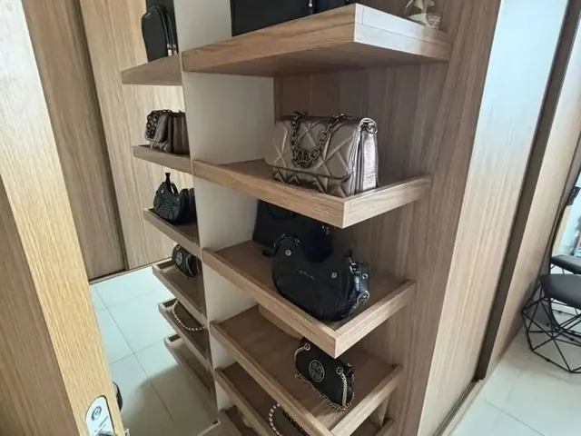 Imagem 2: Apartamento para Alugar Semi-Mobiliado com 3 Quartos 1 Suíte e 2 Vagas de Garagens Bairro