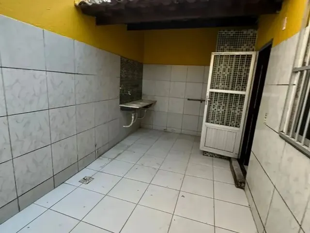 Imagem 2: Imóvel para Aluguel de 90 Metros Quadrados, com 2 Quartos, em Mondubim