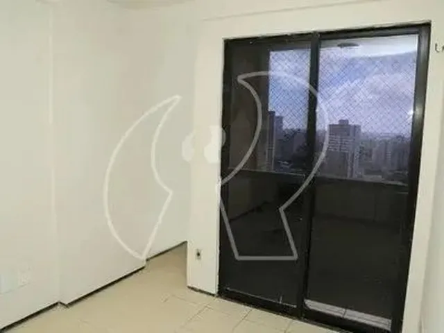 Imagem 7: Ótima Localização, 03 Quartos (Sendo 02 Suítes com Armários e 01 Dormitório)