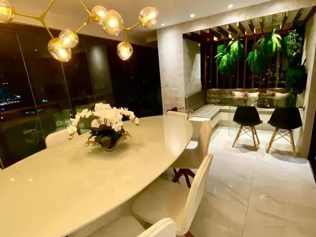 Imagem 1: Imóvel para Aluguel Possui 220 Metros Quadrados com 4 Quartos em Meireles - Fortaleza