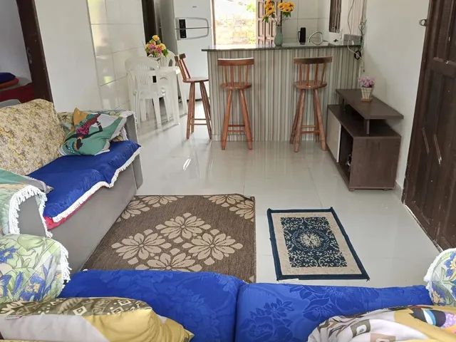 Imagem: A casa possui 2 Dormitórios, 2 Banheiros, Acomodam 6
