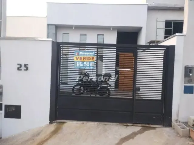 Imagem: Linda Casa de 3 Dormitórios Sendo 1 Suíte