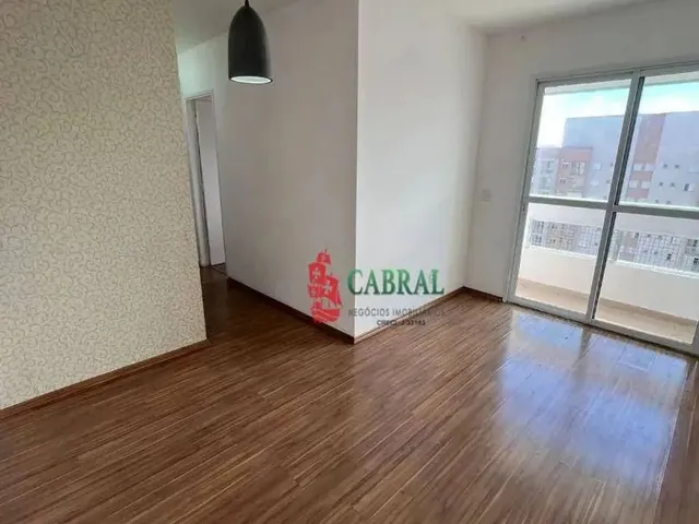 Imagem: O apartamento possui 2 Dormitórios, 1 Suíte, 2 Banheiros,