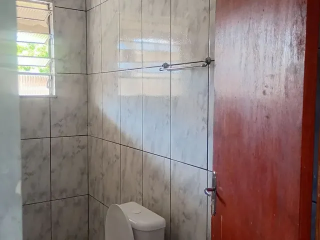 Imagem 6: Sobrado de 2 Cômodos Grandes com Área de Serviço Individual com Portão