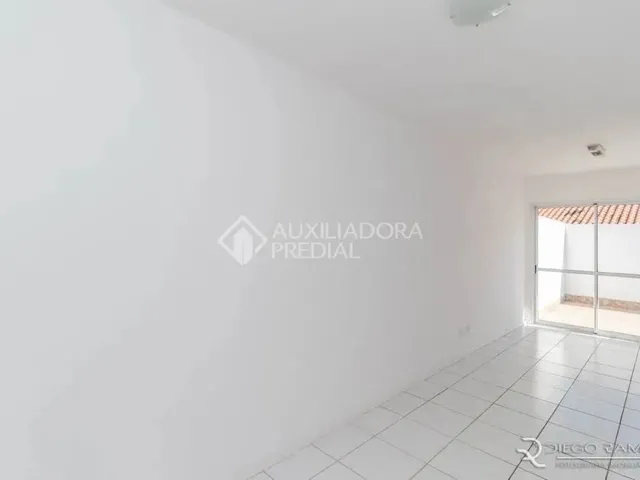 Imagem 7: Casa com 02 Dormitórios, Sendo 01 Suíte, Living 02 Ambientes