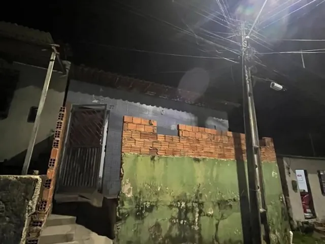 Imagem: Vende-Se Casa no Anjo da Guarda