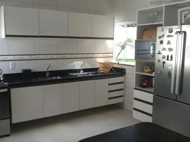 Imagem 12: Casa Duplex com 4 Dormitórios (3 Suítes - com Varanda e Closet) À Venda por R$ 1