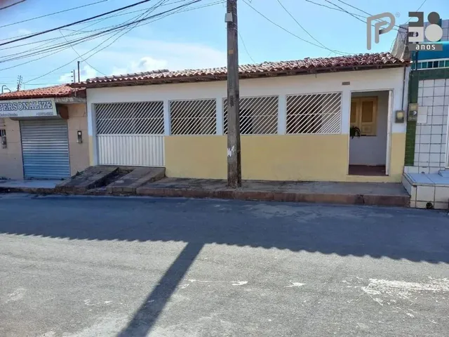 Imagem 1: Casa À Venda - 3 Dormitórios (1 Suíte) - 250 M² por R$ 400.000,00 - Habitacional