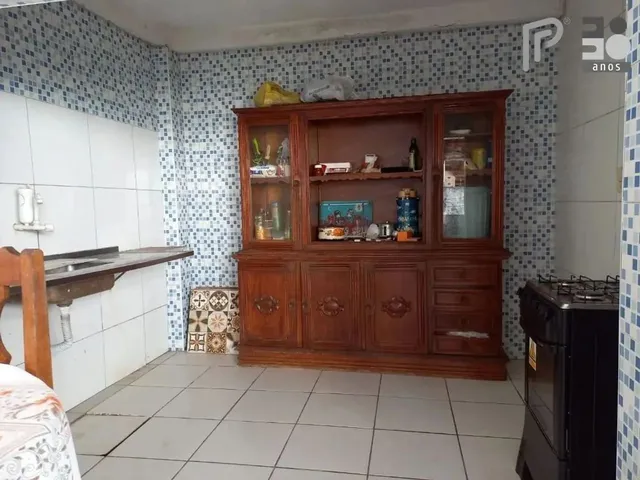 Imagem 15: Casa À Venda - 3 Dormitórios (1 Suíte) - 250 M² por R$ 400.000,00 - Habitacional