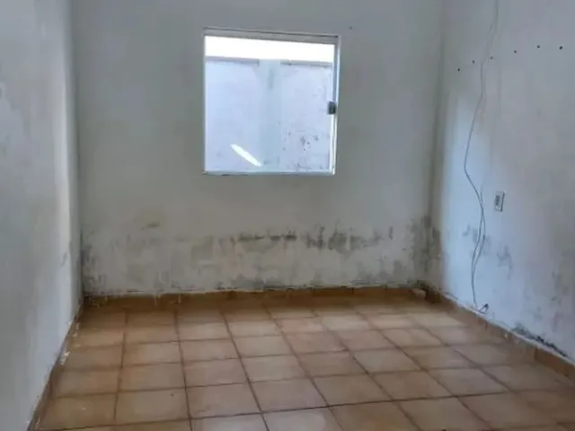 Imagem 3: Casa À Venda - 3 Dormitórios (1 Suíte) - 250 M² por R$ 400.000,00 - Habitacional