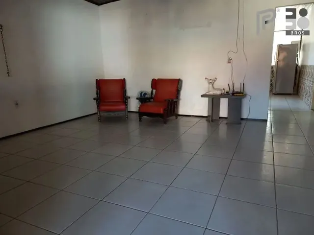 Imagem 9: Casa À Venda - 3 Dormitórios (1 Suíte) - 250 M² por R$ 400.000,00 - Habitacional