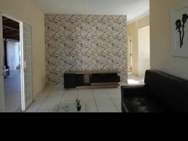 Imagem 2: 07- Casa no Anjo da Guarda