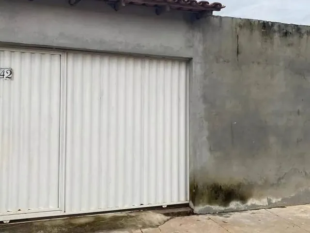 Imagem: A casa possui 3 Dormitórios, 1 Suíte, 2 Banheiros, 3