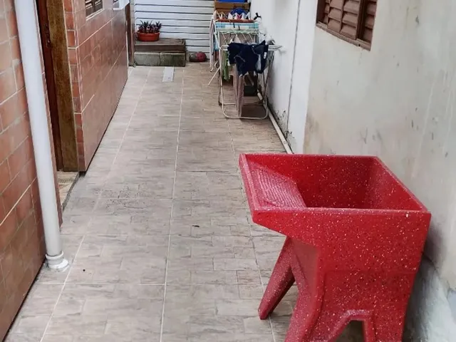 Imagem 6: Kitnet Tipo Estúdio a Poucos Metros da Beira-Mar - Agronômica - Excelente Localização
