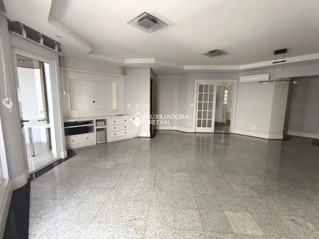 Imagem 14: Apartamento para Aluguel no Centro: 3 Dormitórios, Suíte com Closet, Sacada e 2 Vagas