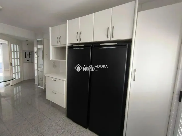 Imagem 13: Apartamento para Aluguel no Centro: 3 Dormitórios, Suíte com Closet, Sacada e 2 Vagas