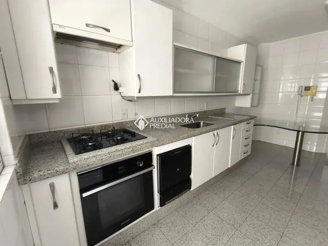 Imagem 6: Apartamento para Aluguel no Centro: 3 Dormitórios, Suíte com Closet, Sacada e 2 Vagas