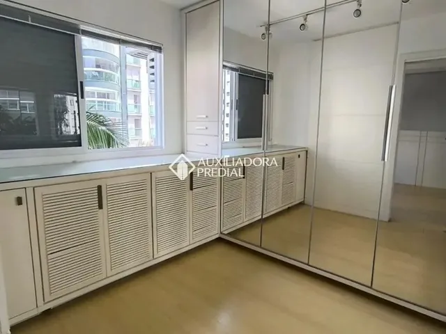 Imagem 10: Apartamento para Aluguel no Centro: 3 Dormitórios, Suíte com Closet, Sacada e 2 Vagas