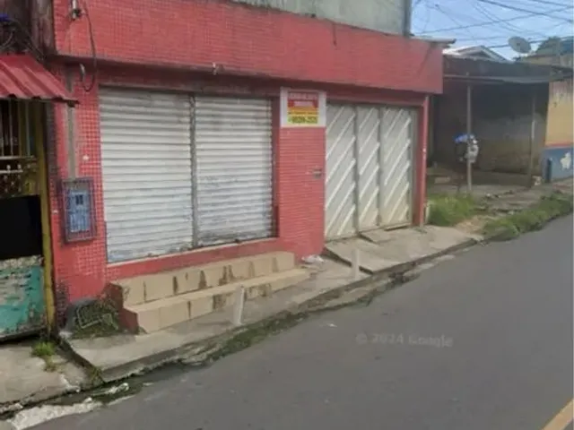 Imagem: A casa possui 5 Dormitórios, 5 Banheiros, 1 Vaga na