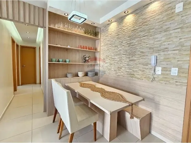 Imagem: O apartamento possui 3 Dormitórios, 1 Suíte, 2 Banheiros,