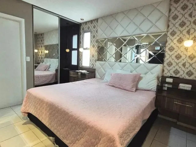 Imagem: O apartamento possui 3 Dormitórios, 3 Banheiros, 2 Vagas