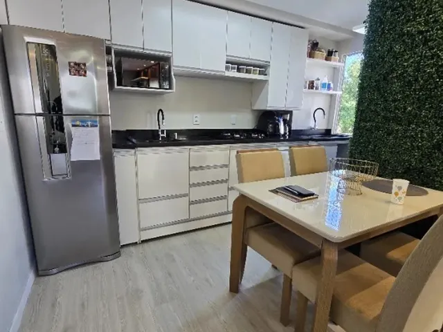 Imagem: O apartamento possui 2 Dormitórios, 1 Banheiro, 1 Vaga na