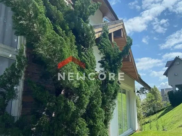 Imagem: Casa de Condomínio em R. Teobaldo Prinstrop