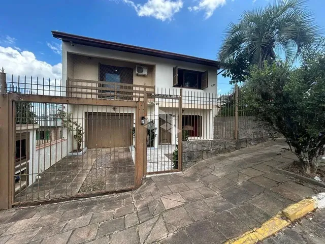 Imagem: Casa com 4 Dormitórios no Bairro Primeiro