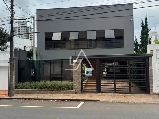 Imagem: Casa 4 Dormitórios - 1 Suite - Salão de