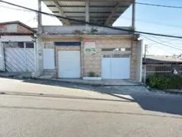 Imagem: Casa com 4 Qrts Ponto Comercial/ Aceito