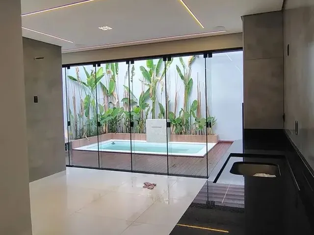Imagem 7: Venda Belíssima Casa em Via Pública no Parque Dez de Novembro R$1.110.000,00