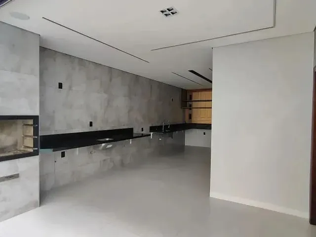 Imagem 12: Venda Belíssima Casa em Via Pública no Parque Dez de Novembro R$1.110.000,00