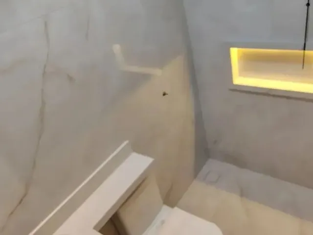 Imagem 5: Venda Belíssima Casa em Via Pública no Parque Dez de Novembro R$1.110.000,00