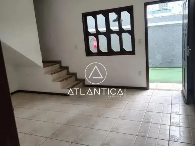 Imagem: A casa em condomínio possui 2 Dormitórios, 2 Banheiros, 1