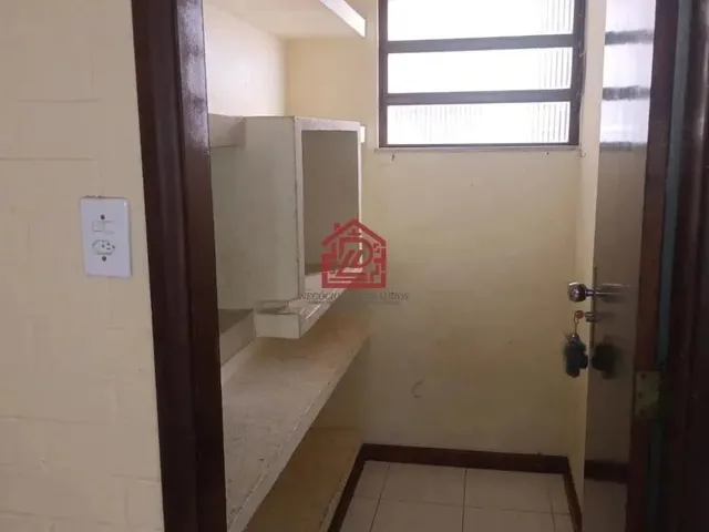Imagem 5: Casa À Venda no Centro de Macaé: 4 Quartos, 256M², R$830Mil