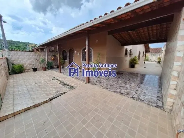 Imagem: Casa com 03 Quartos e Quintal - Região