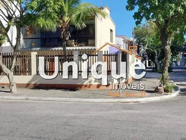 Imagem: Casa com 03 Dormitórios À Venda, 190M²